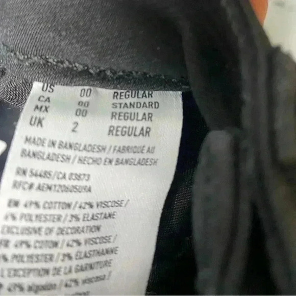 American Eagle Black Distressed Super Stretch High Rise Jegging Jeans - Picture 7 of 9